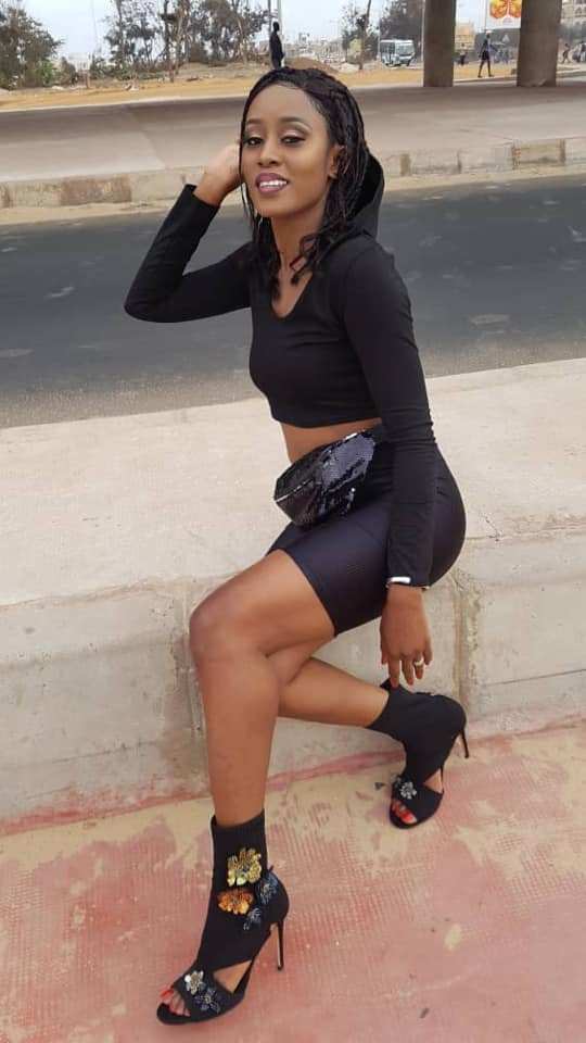 Queen Biz ose encore et nous montre presque tout (images)