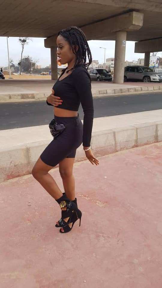 Queen Biz ose encore et nous montre presque tout (images)