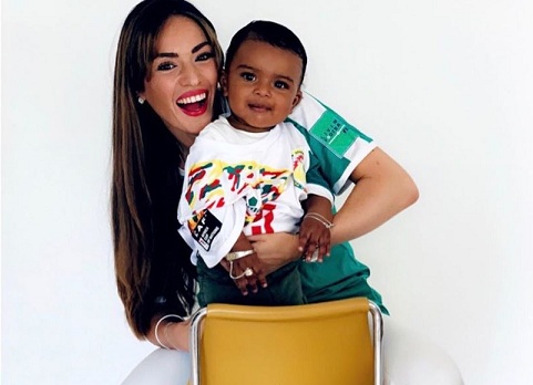 (03 Photos) A la découverte de Pauline l'épouse de Gana Gueye, toujours aussi souriante avec son fils