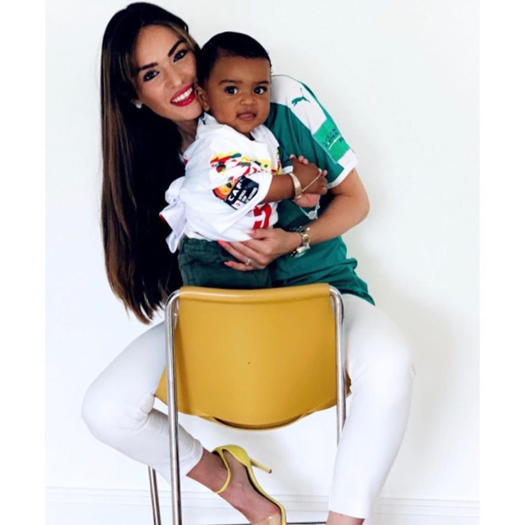 (03 Photos) A la découverte de Pauline l'épouse de Gana Gueye, toujours aussi souriante avec son fils