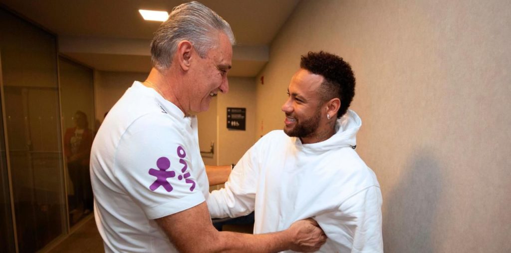 Neymar rend visite à la Seleção