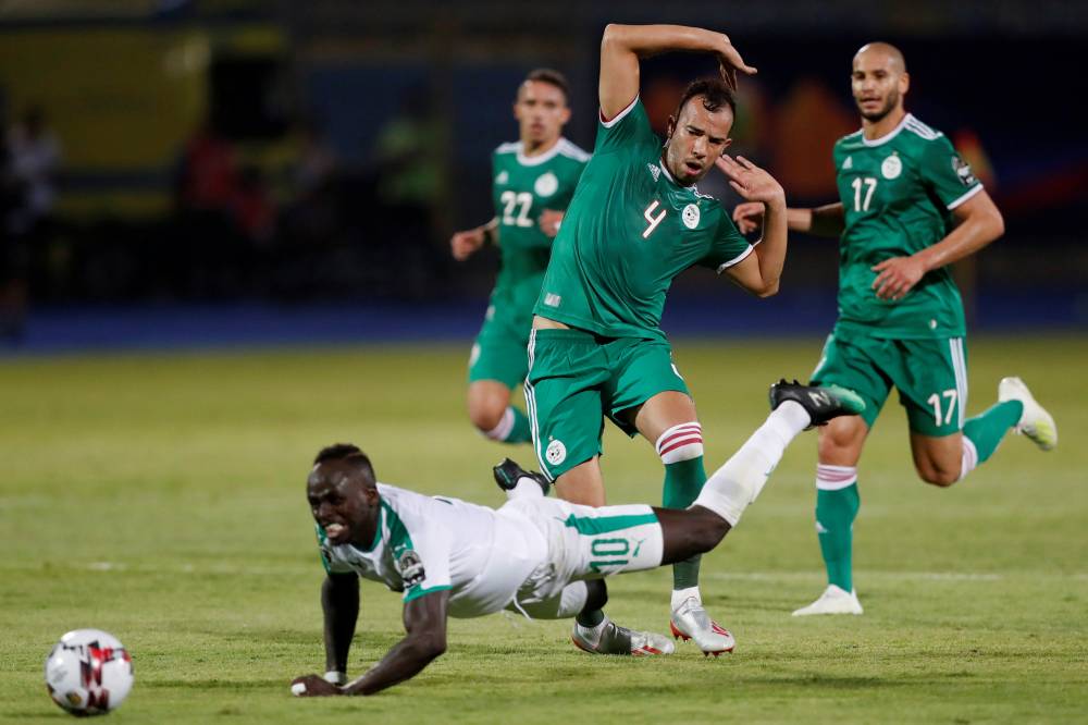 (Vidéo) Can 2019 – Sénégal vs Algérie: Voici le penalty sur Sadio Mané non sifflé par l’arbitre