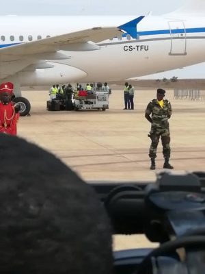 15h 51 Gmt : La dépouille d'Ousmane Tanor Dieng vient d'arriver