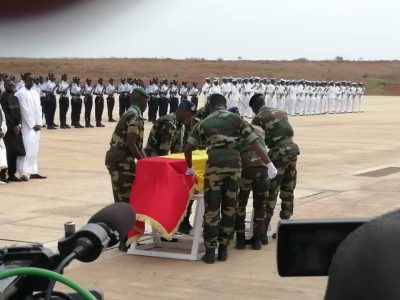 Arrivée de la dépouille de OTD : L'hommage national a débuté à l'instant