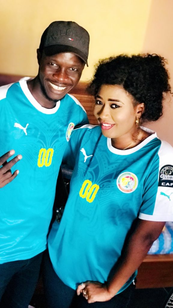 (05 Photos) L’actrice Ndeye Ndiaye savoure la victoire des Lions, avec son mari