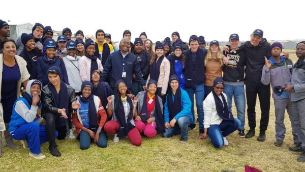 (05 Photos) Des adolescents africains volent de Cape Town au Caire dans un avion qu’ils ont construit