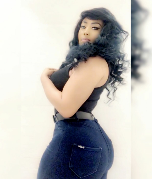 (05 Photos) Amina Saleh, la bombe qui explose les réseaux sociaux