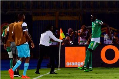 (15 images ): Moment fort des lions après la qualification