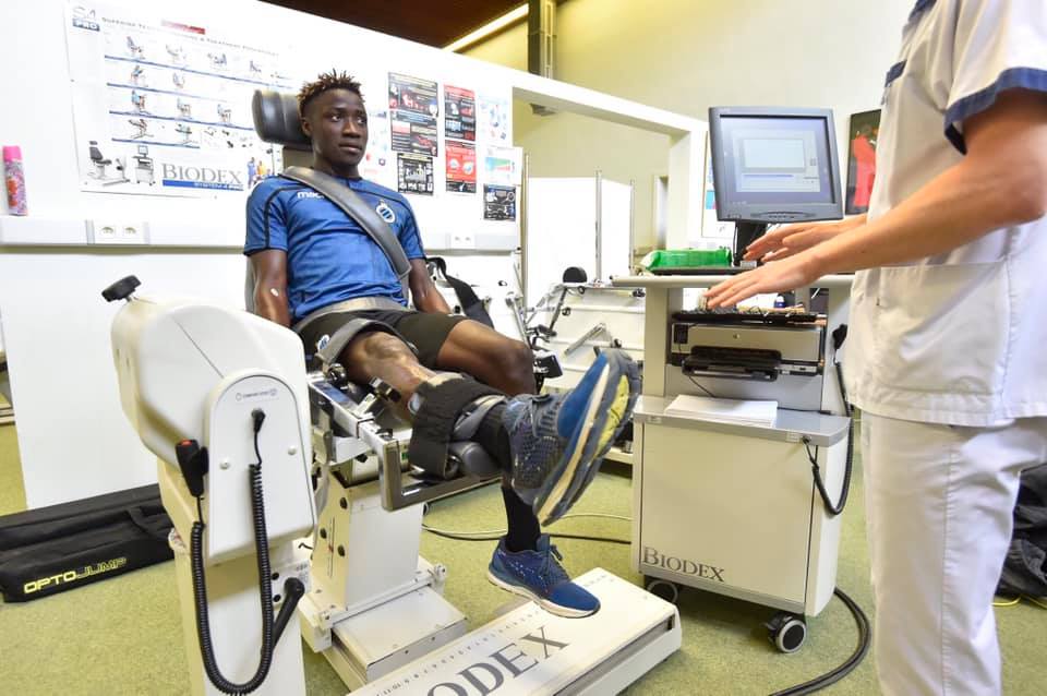 (03 Photos) Bonne Nouvelle ! ‬ ‪Amadou Sagna s’engage avec le FC Bruges pour 4 ans. Il portera le numéro 7