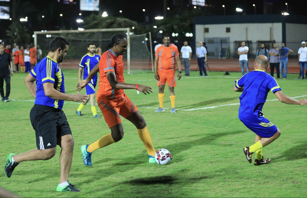 (09 Photos) Les légendes de la Caf ont remis les crampons pour un match de gala au Caire