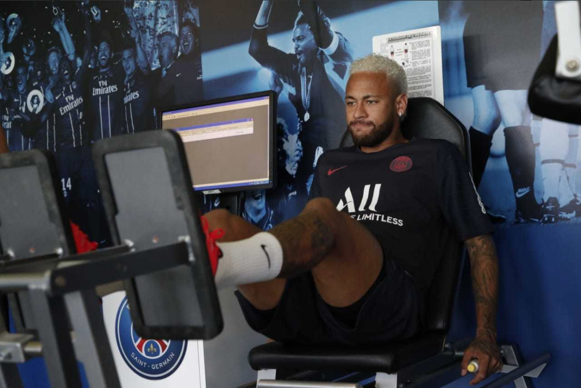 (Vidéo + Photos) Neymar de retour à l'entrainement au PSG après les rumeurs de départ