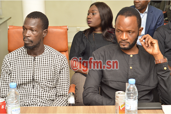 (Photos) Cheikhouna a coupé ses "rastas" pour faire...