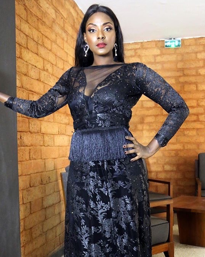 ( 17 Photos ) Les nouvelles photos explosives de Halima alias Aicha, à couper le souffle