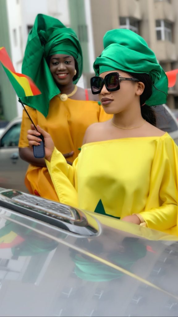 ( 05 Photos ) supportrice des « Lions » Admirez les dernières Photos de Ndeye Soxna