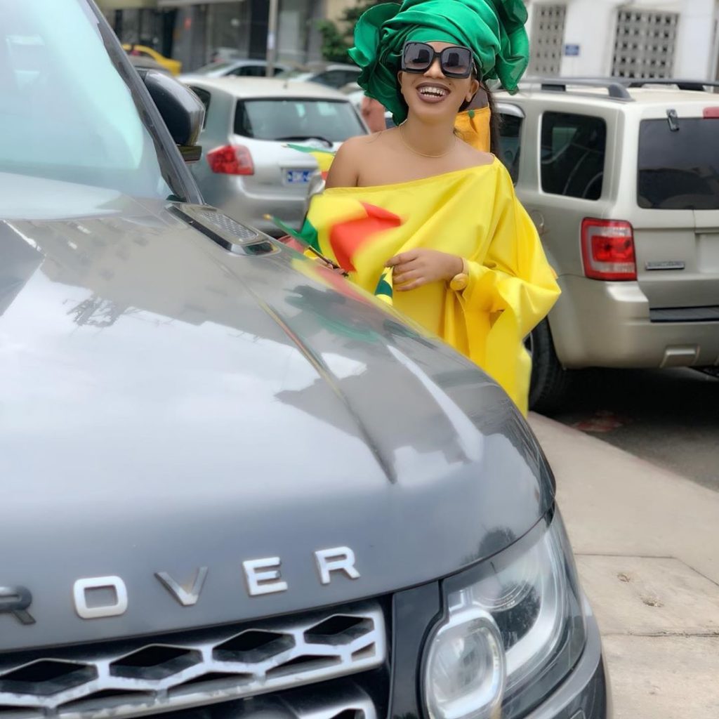 ( 05 Photos ) supportrice des « Lions » Admirez les dernières Photos de Ndeye Soxna