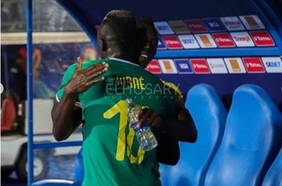 (09 Photos) Victoire du Sénégal : Sadio Mané console son ami Béninois