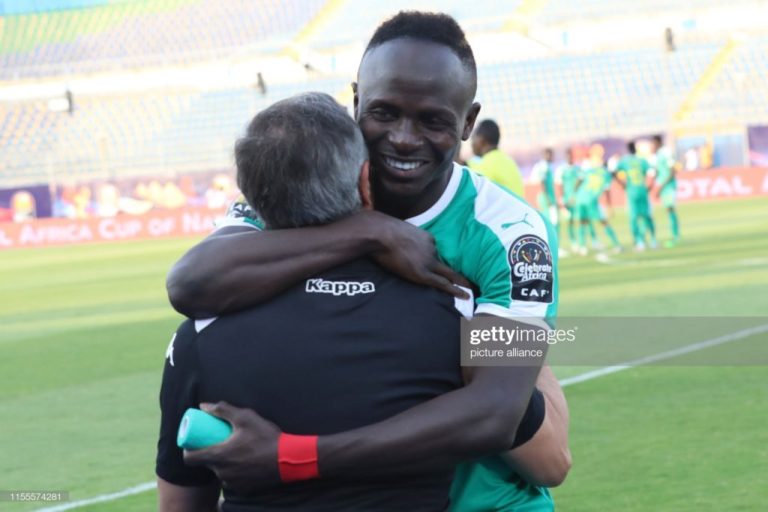 (Photos) Le beau geste de Sadio Mané envers Alain Giresse