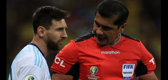 ( Copa America) Brésil vs Argentine: L'arbitre répond à Lionel Messi "c’est totalement faux"