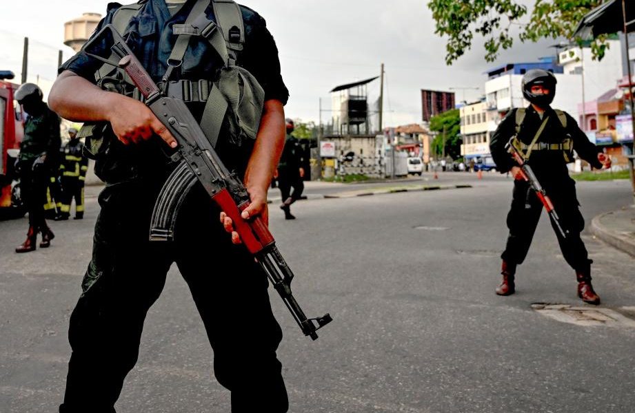 Deux responsables sri-lankais arrêtés après les attentats de Pâques