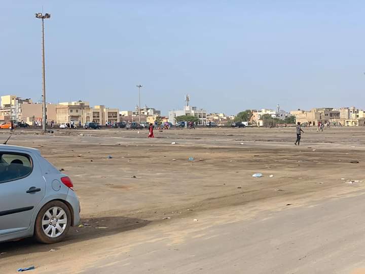 Le Parking Du Stade Léopold Sédar Senghor 2 (1)