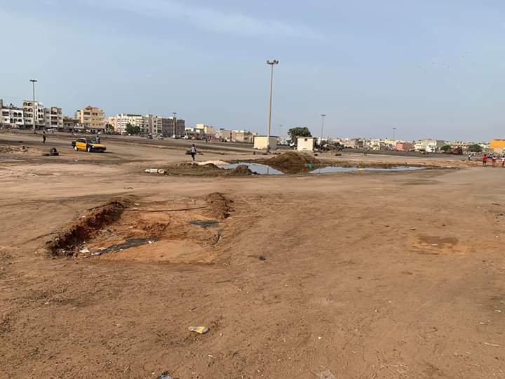 Le Parking Du Stade Léopold Sédar Senghor 4
