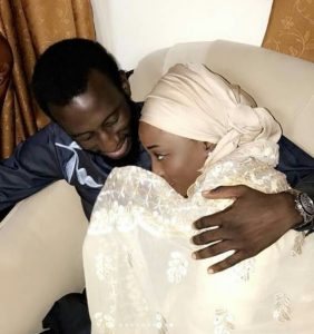 Momo Et Sa Femme 1 282x300