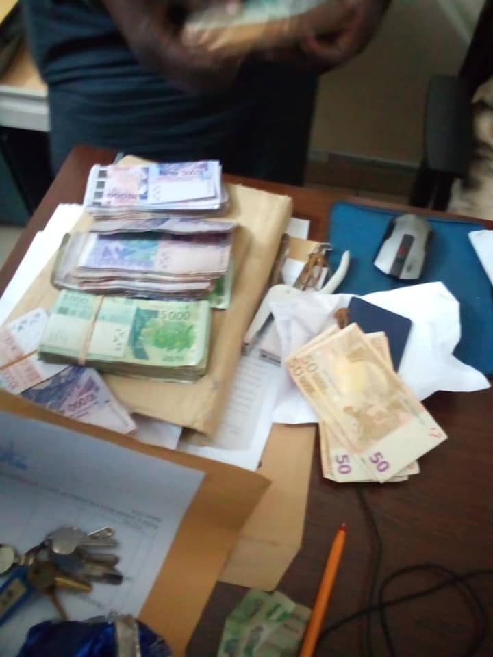 69805711 875868882791302 1836540033088094208 N