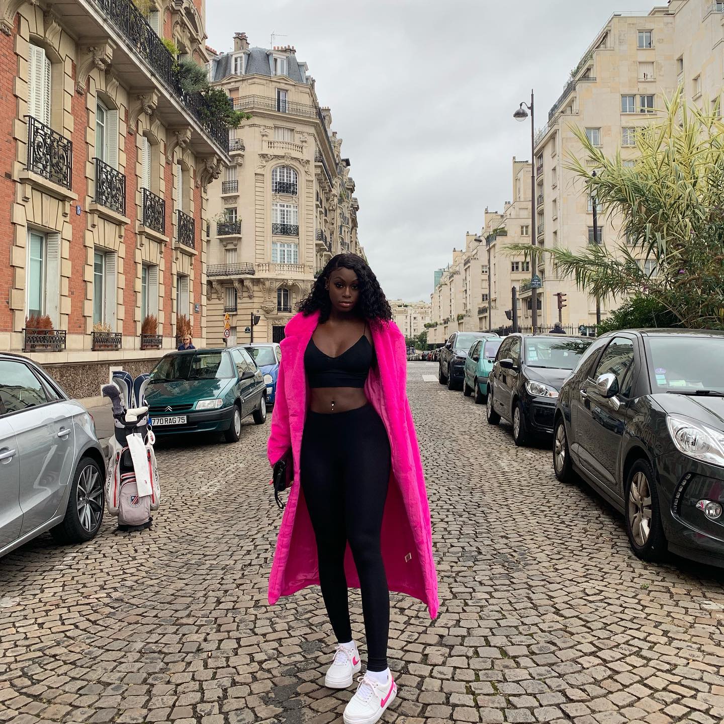 71181578 2561831520762995 6481917544511832064 O