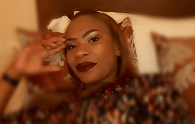 La Petite Soeur De Eva Tra Une Beauté Radieuse 6