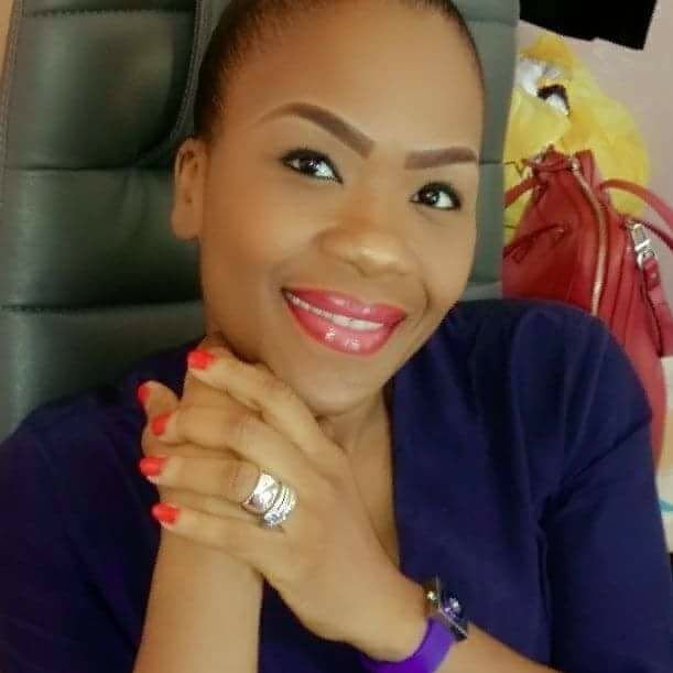 La Petite Soeur De Eva Tra Une Beauté Radieuse 7