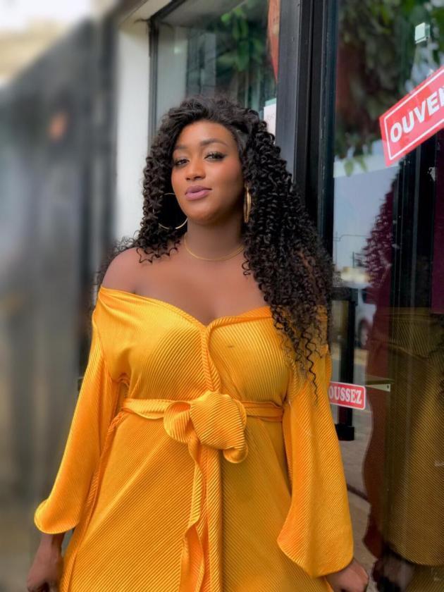 Lysa Podette L’épouse De Pod 2 (1)