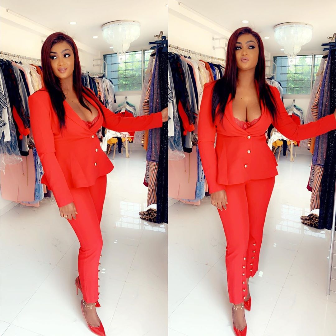 La Sulfureuse Adja Astou Dans Des Tenues Chics Qui Dévoiles Ses ...5