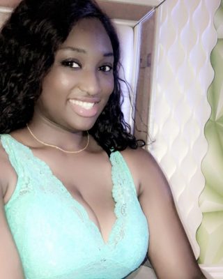 ( 07 Photos ) Bébé Sy fière de ses rondeurs, met en avant ses atouts de femme