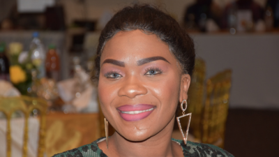 09 Photos – Le « sagnsé » d’Héléna la sœur d’Eva Tra et actrice de la série Golden