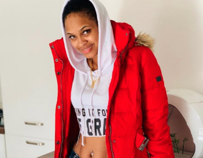 07 Photos : La vidéo-girl Marie Louise Diaw refait surface avec un style urbain et aguicheur