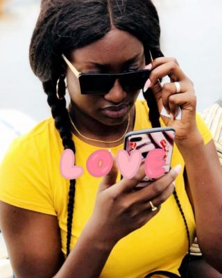 ( 07 Photos ) Bébé Sy fière de ses rondeurs, met en avant ses atouts de femme