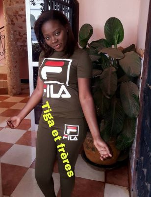 ( 07 Photos ) Safia, l’animatrice de Sen Tv toujours bien habillée