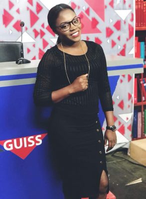 ( 07 Photos ) Safia, l’animatrice de Sen Tv toujours bien habillée