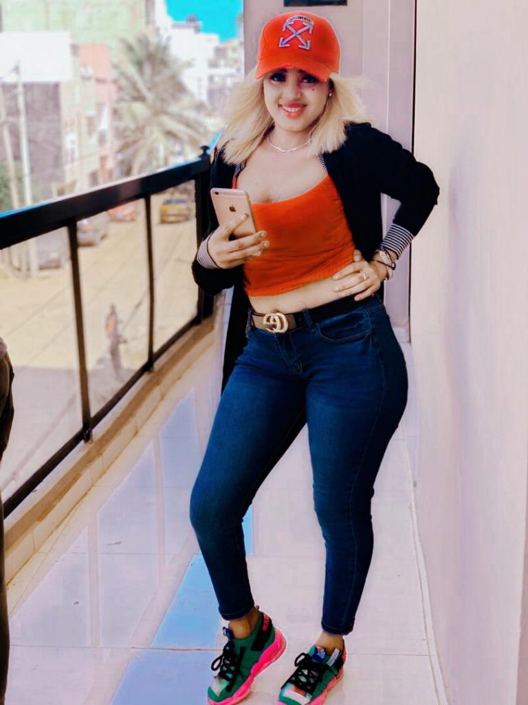 ( 10 Photos ) Rya Diallo, la nouvelle recrue de la Sentv … étale sa classe, elle respire la forme …