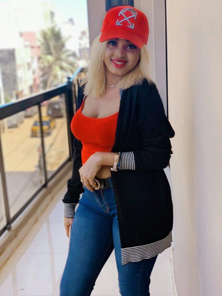 ( 10 Photos ) Rya Diallo, la nouvelle recrue de la Sentv … étale sa classe, elle respire la forme …