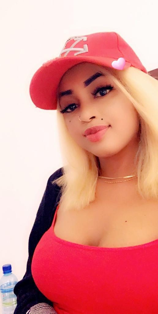 ( 10 Photos ) Rya Diallo, la nouvelle recrue de la Sentv … étale sa classe, elle respire la forme …