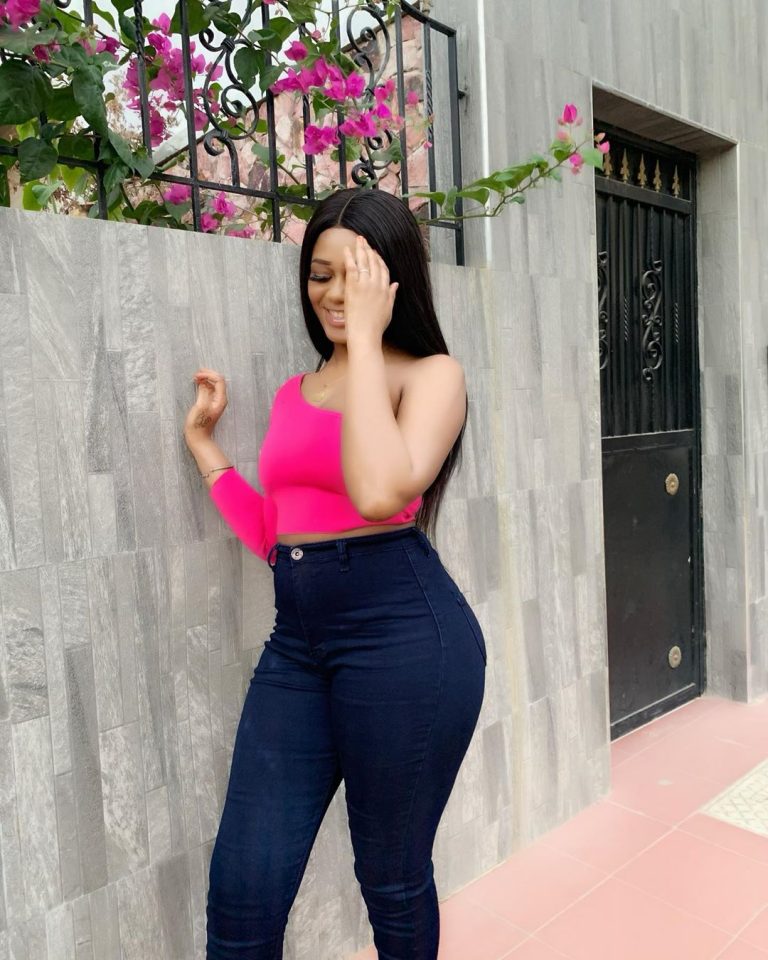 Leina Kylie 75294320 2693916387317877 91664829594484092 N 768x960