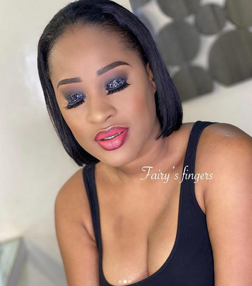 Photos: L’actrice Racky toute éblouissante avec son new Make Up pour les fêtes de fin d’année ultra-stylées