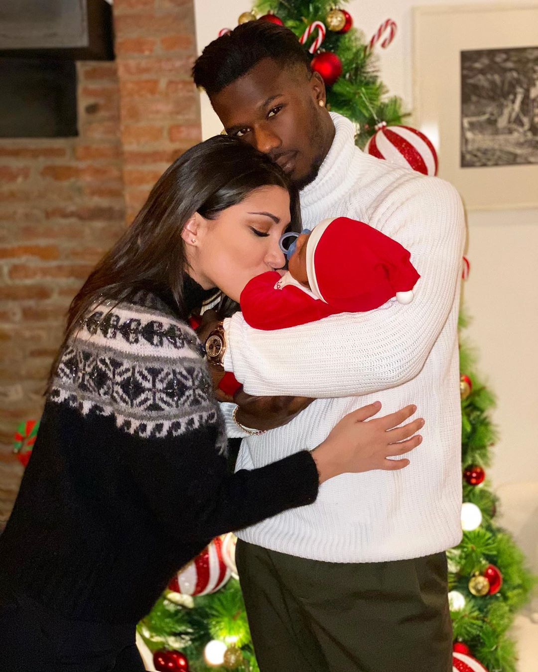 (06 Photos) Neymar en hippie, Messi en pyjama, Mbappe déguisé: le noël (insolite) des footballeurs...