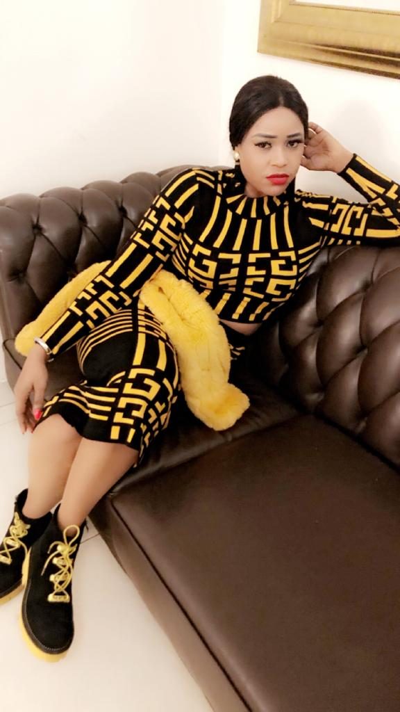 ( 10 Photos ) « Guigui première de sa classe avec une mention très bien à l’école de cinéma parisienne »