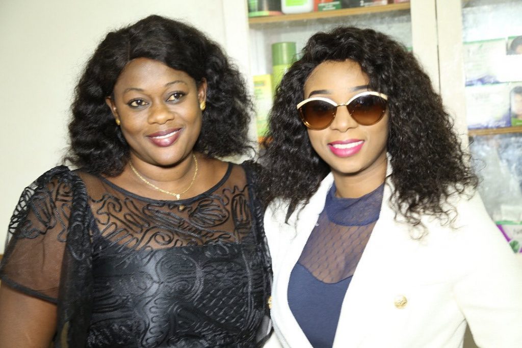 Photos: Adiouza radieuse à quelques heures de la soirée…