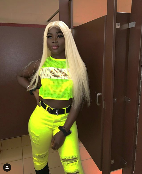 Photos : En tenues aguicheuses, La barbie noire Sénégalaise Oumy Diop secoue Instagram avec ses clichés torrides