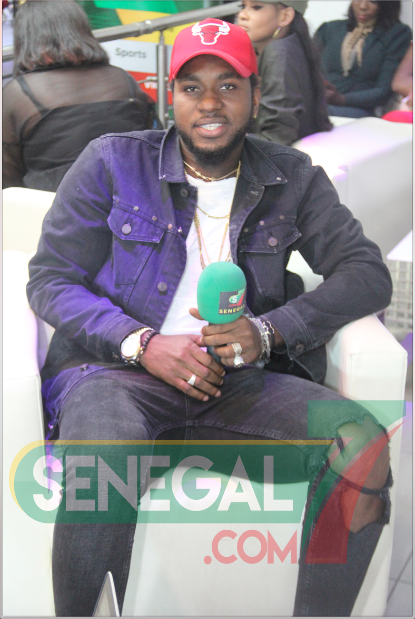 (50 Photos): Plateau spécial Noël au Baramundi - Les plus belles filles au rendez-vous