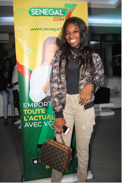 (50 Photos): Plateau spécial Noël au Baramundi - Les plus belles filles au rendez-vous