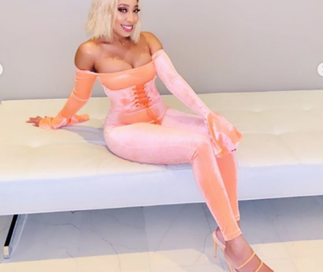 Photos Noël : Zeyna Ndour, la fille de Viviane en combinaison